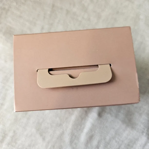 Beats Fit Pro True Wireless Earbuds - Kim K Special Edition - Dune - Picture 2 of 5